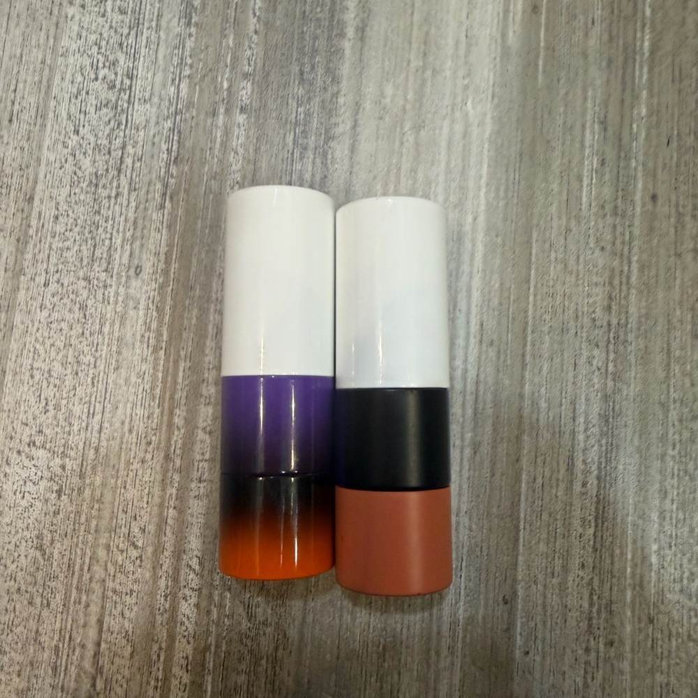 Hermes lipstick duo: rouge nappa and rouge abysse